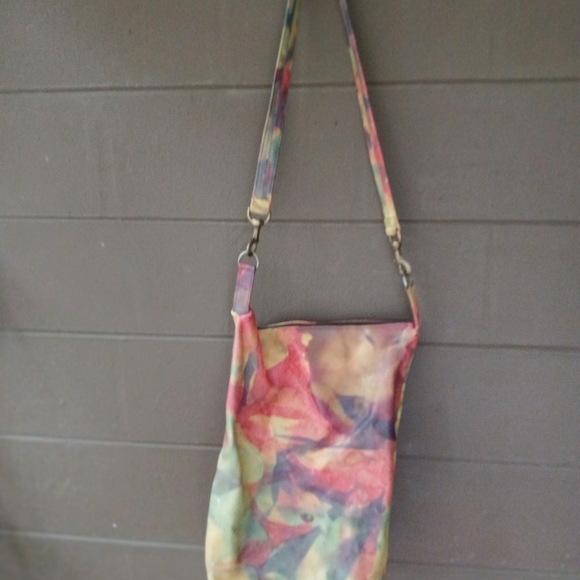 Vintage 1984 Leather painted tye dye design BoHo bag, long strap 17" 1/2 x 14" - Picture 1 of 12